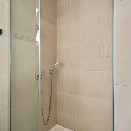 Aquarius - Beachside With Heated Pool * Vodice