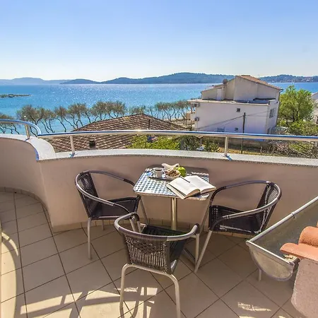 Διαμέρισμα Aquarius - Beachside With Heated Pool