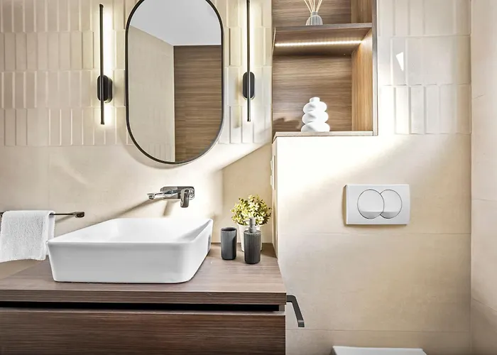 Апартаменты Aquarius - Beachside With Heated Pool Водице