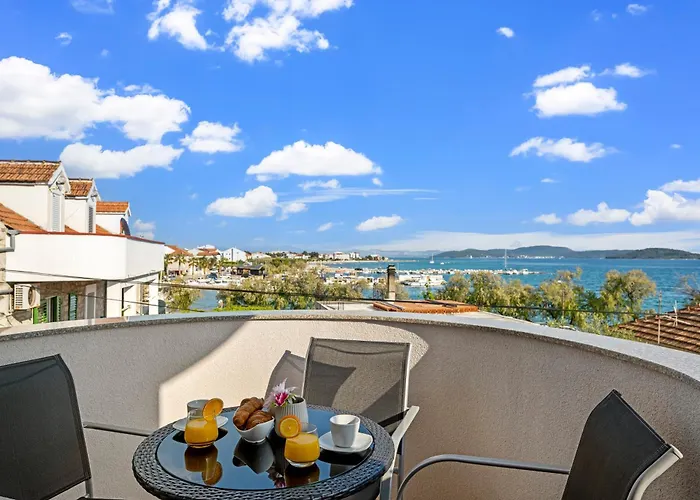 Aquarius - Beachside With Heated Pool Διαμέρισμα Βόντιτσε