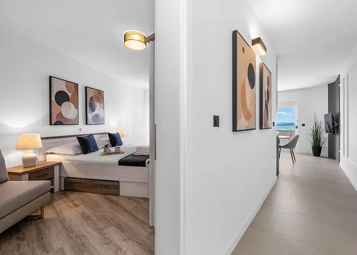 Апартаменты Aquarius - Beachside With Heated Pool