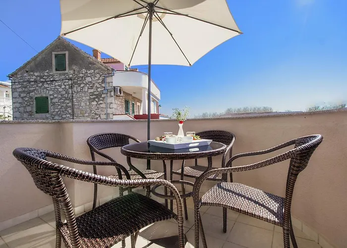 Aquarius - Beachside With Heated Pool *