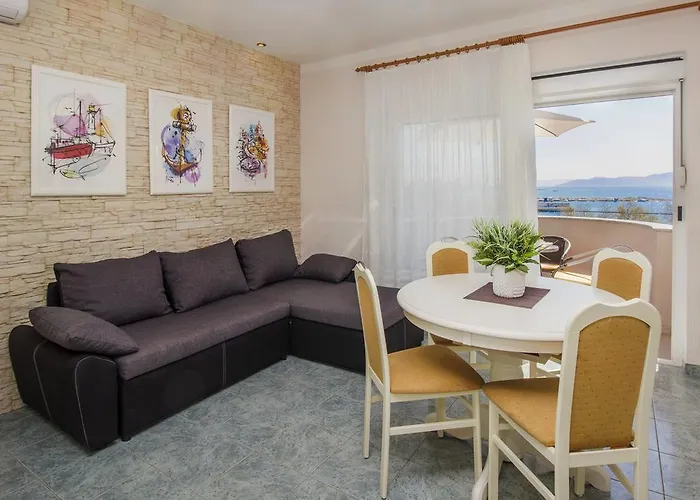 Aquarius - Beachside With Heated Pool *